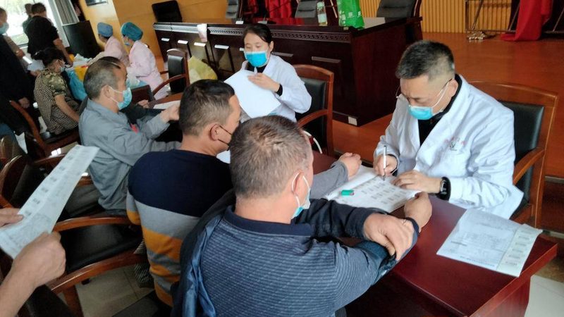 在选择基因检测代理加盟合作伙伴时，首先要了解其资质。以下是一些关键资质：